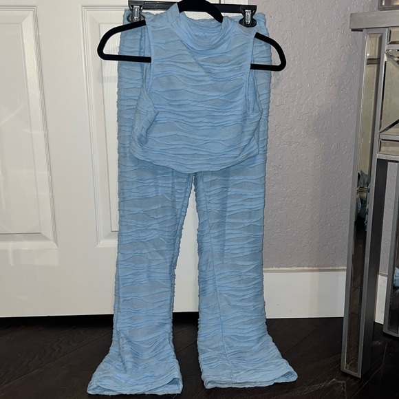 Blue 2 Piece Wide leg & Crop Top Set Size Small - Picture 3 of 15